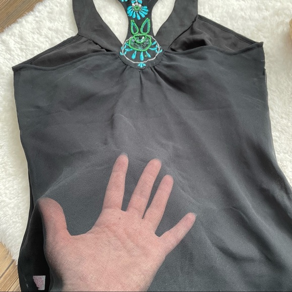 Gorgeous Sz M Sheer Bank Embroidered Tank - Picture 6 of 11